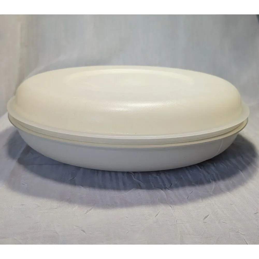 Vintage Tupperware 1708 Divided Serving Tray with 1709 Lid.
